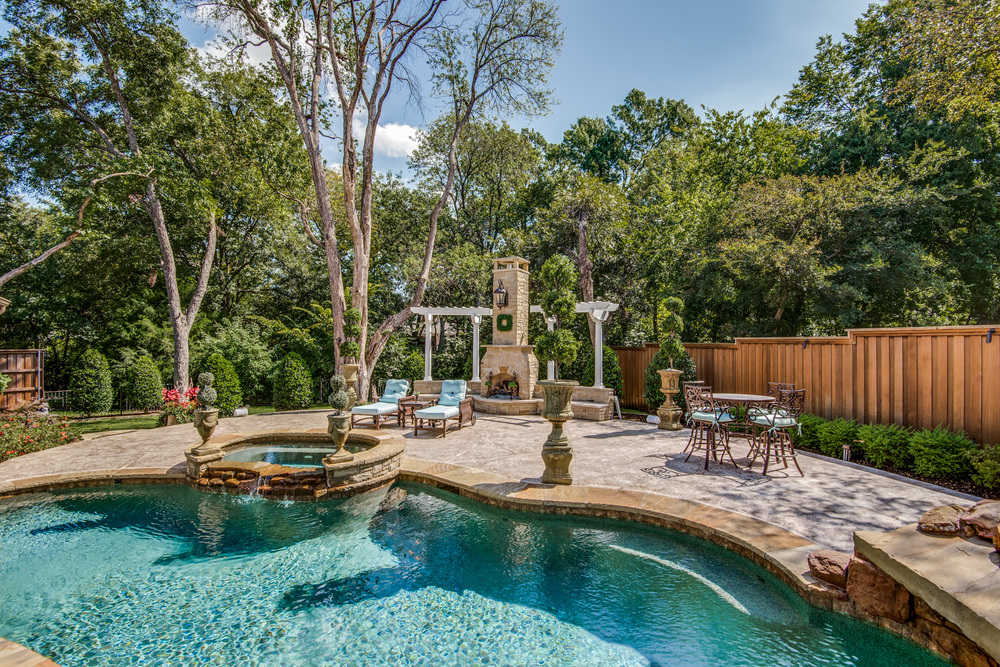    Backyard Paradise Backs to Heavily Treed Creek 
