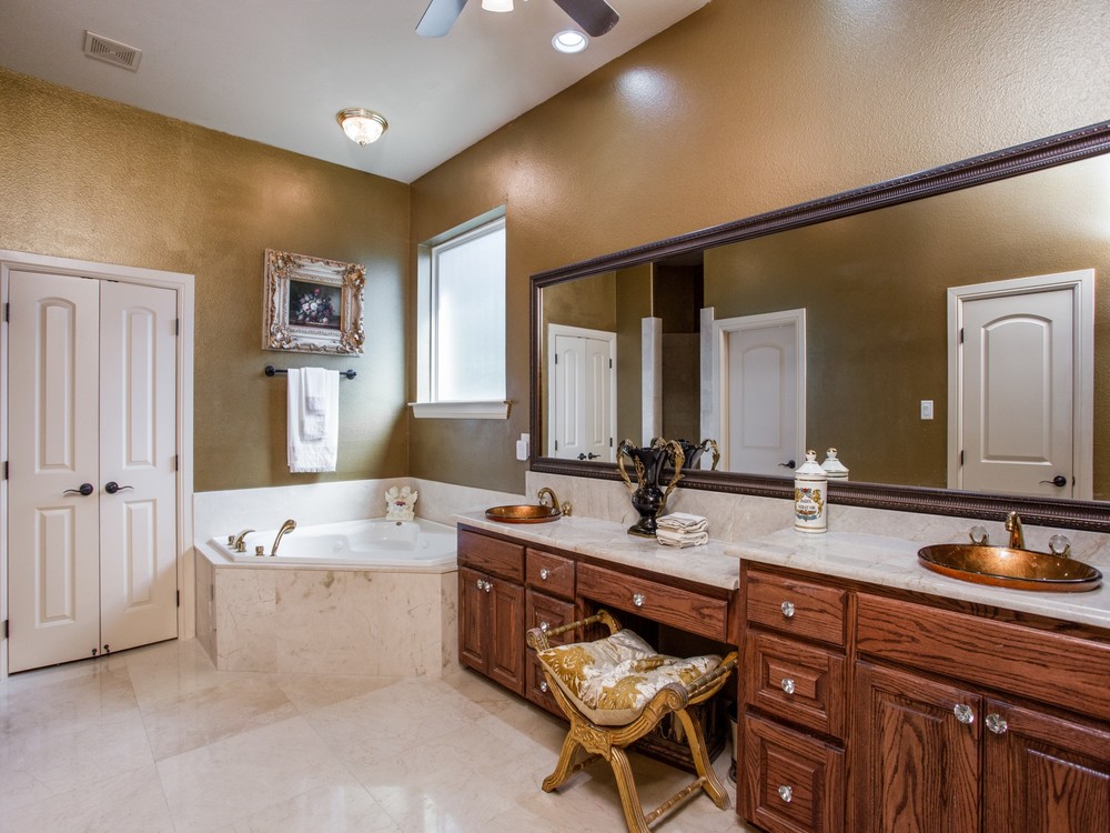    Spa Like Master Bath 