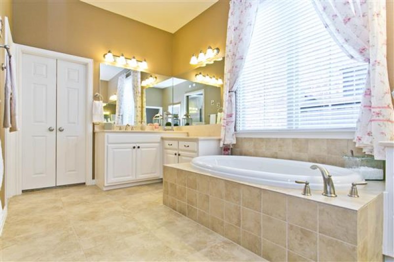    Master Bath 