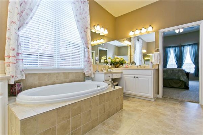    Master Bath 