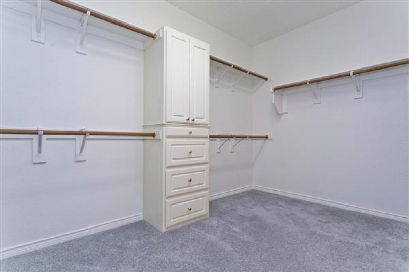    Master Walk in Closet 