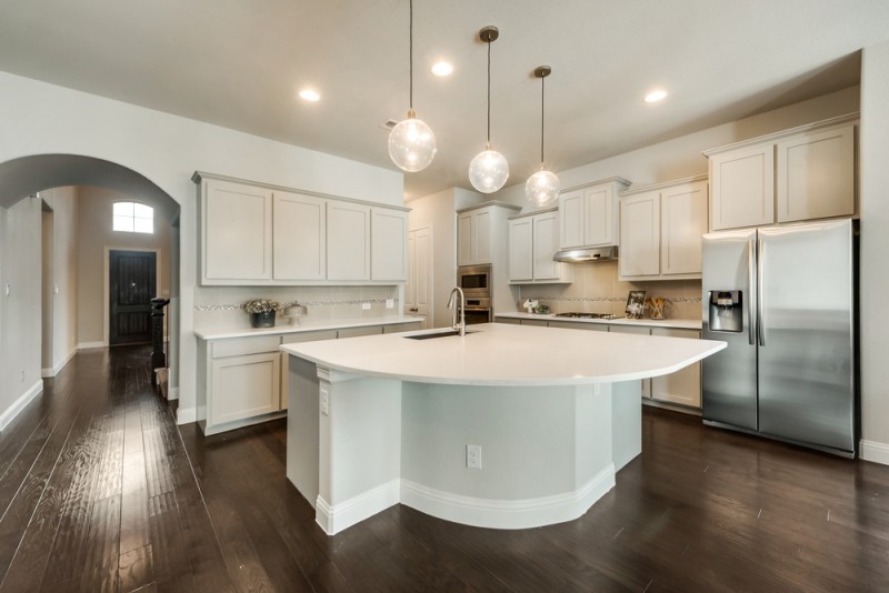    Gourmet Kitchen with Large Island 