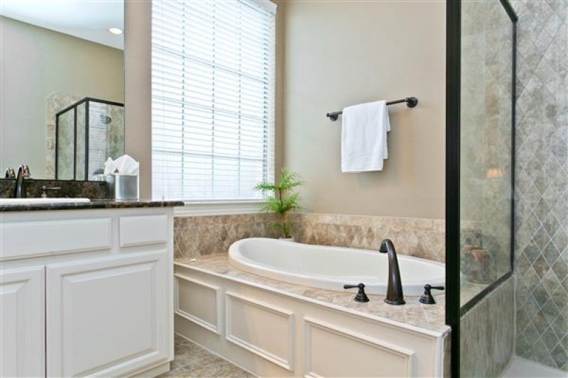    Master Bath 