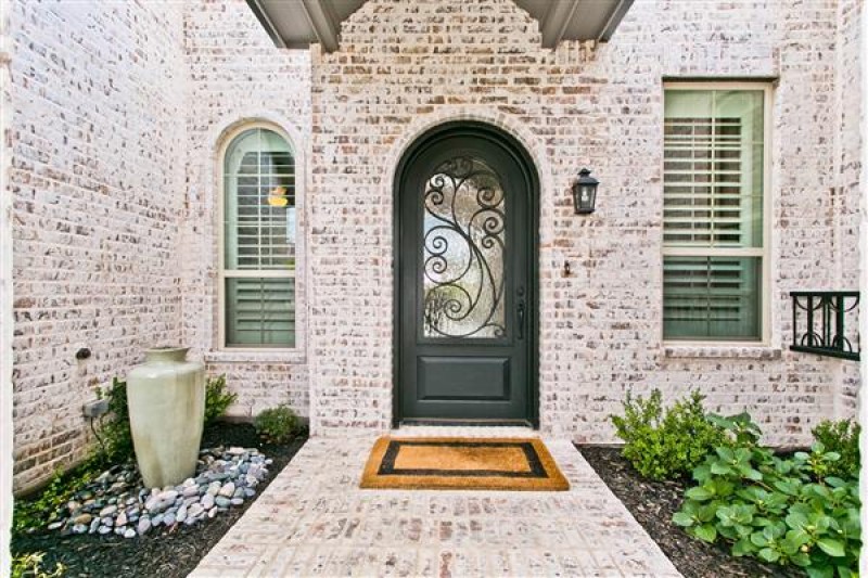    Solid Iron Glass Inlaid Door 