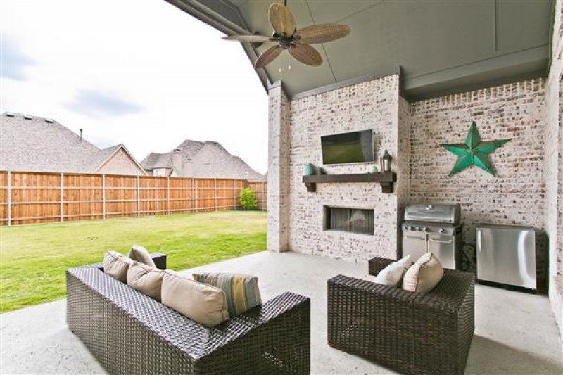    Outdoor Living Area 