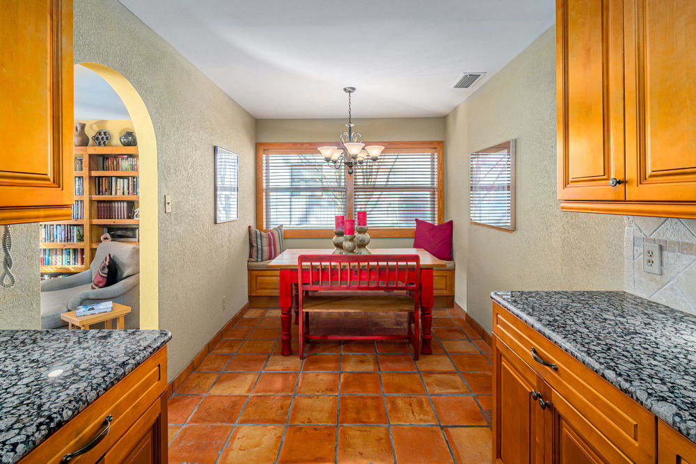    Breakfast Area with Built In Seat under Window 