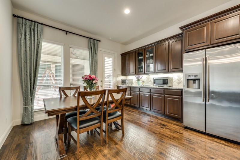    Breakfast Area with Granite topped Hutch 