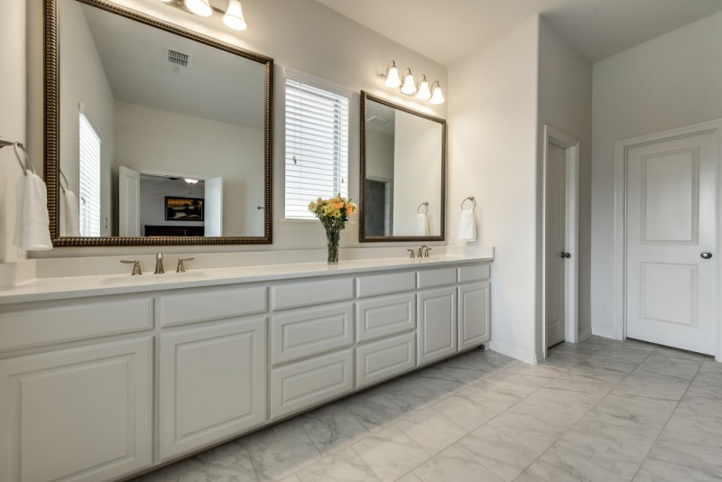    Master Bath with Dual Sinks 