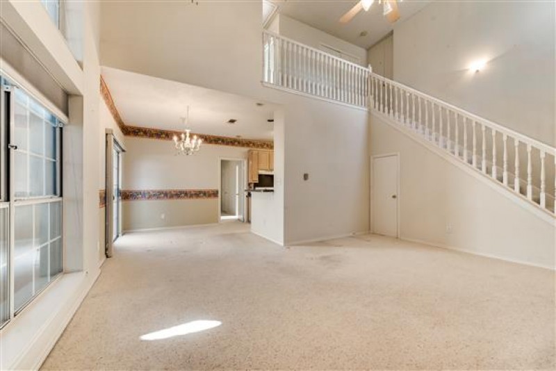    Soaring Ceiling in Great Room 