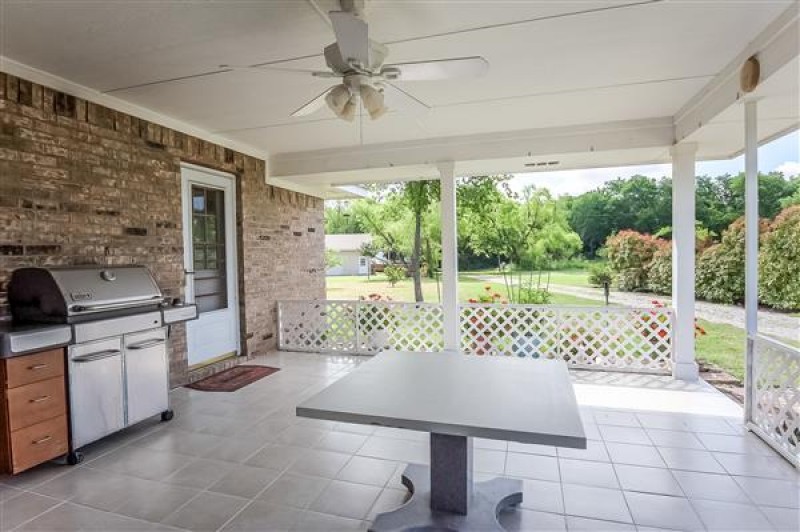    Covered Tile Patio 