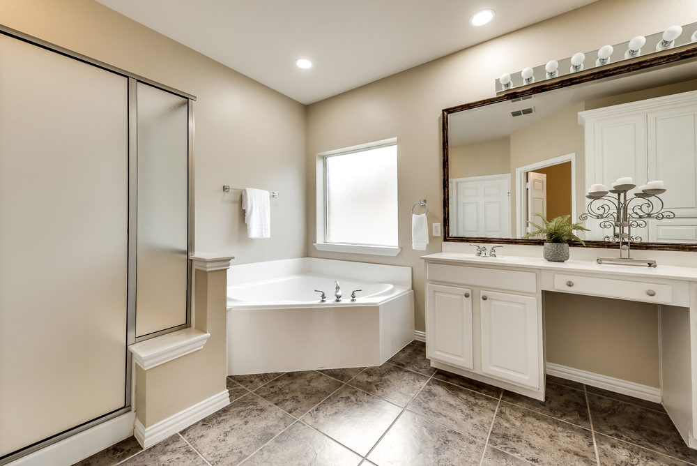    Master Bath 