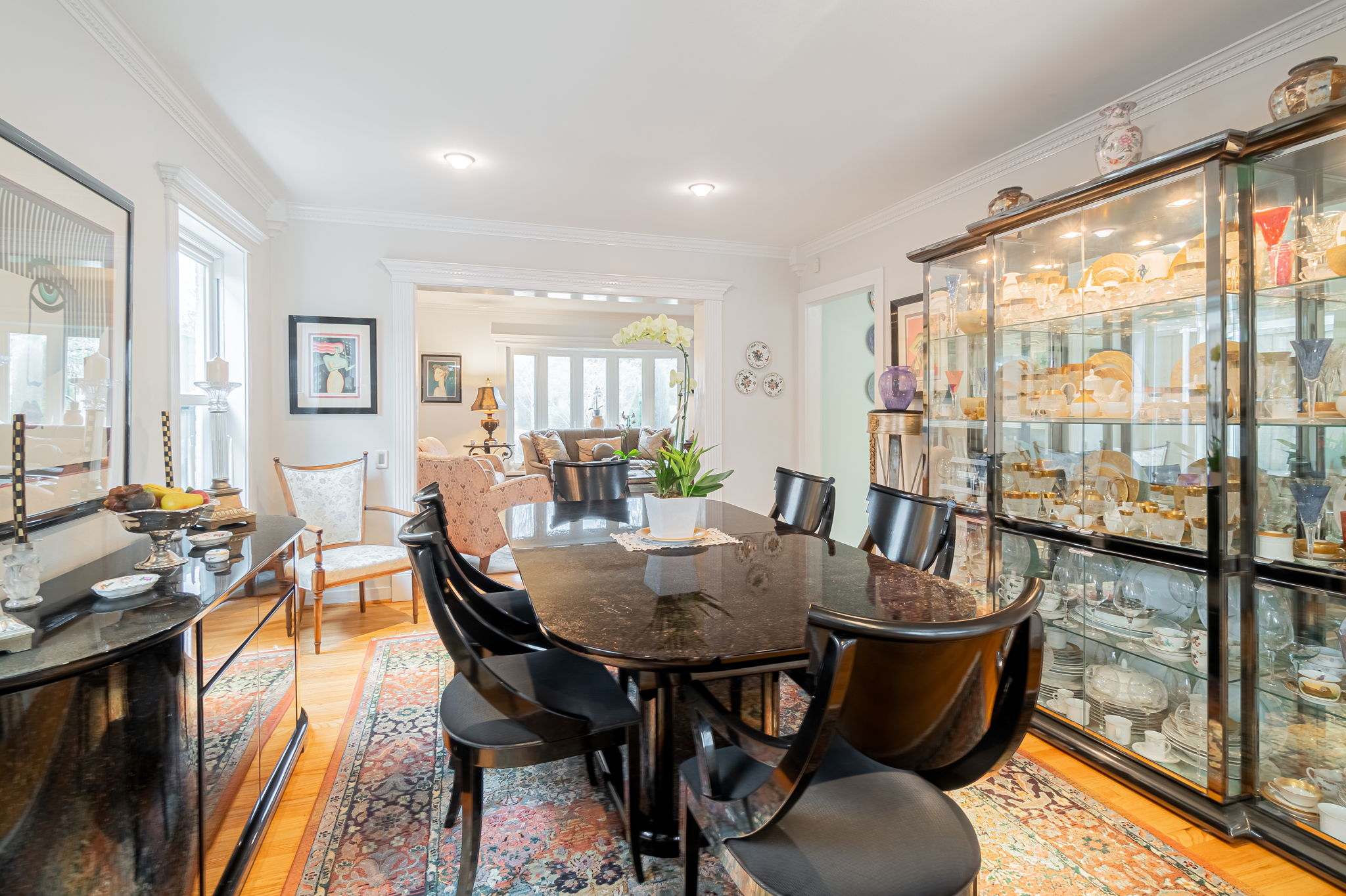    Formal Dining Room 