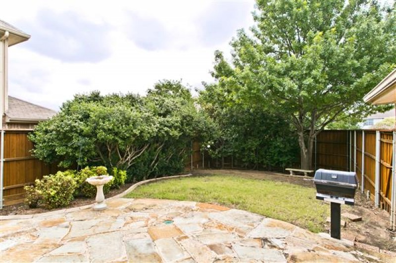    Flagstone Patio 