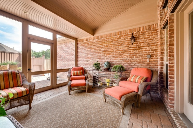    Screened Porch 