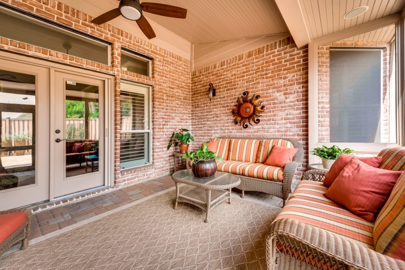    Screened Porch 