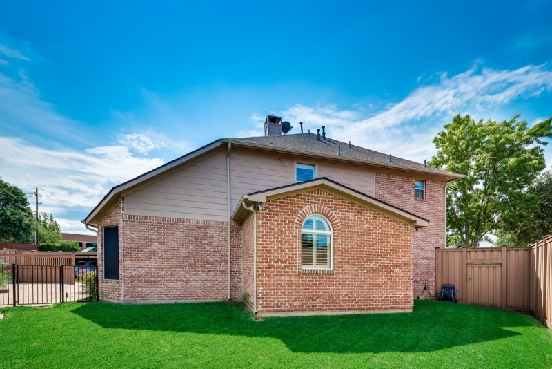    Large Grassy Yard 