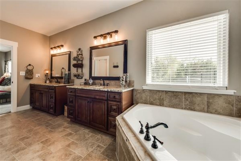    Master Bath 