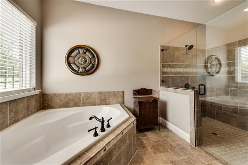    Master Bath 