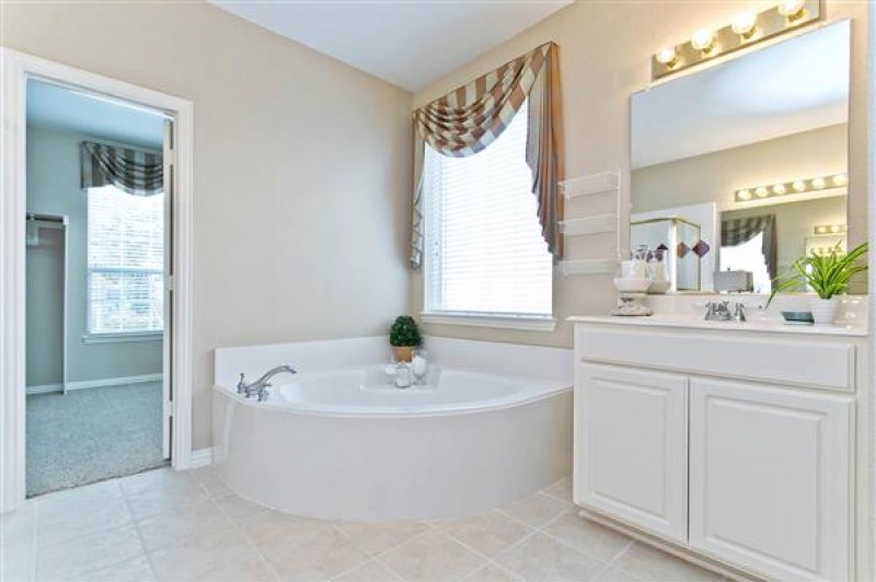    Master Bath 