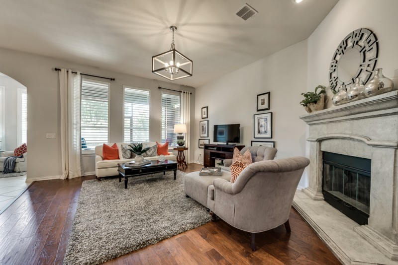    Inviting Family Room 