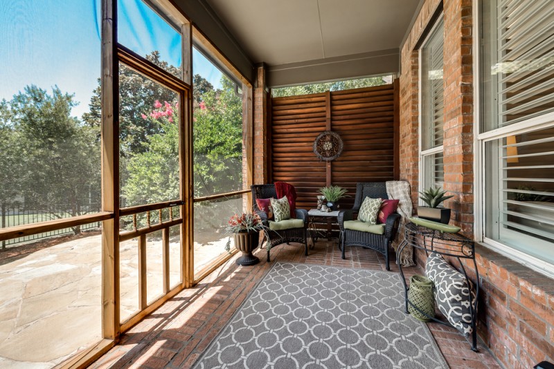    Screened Porch 