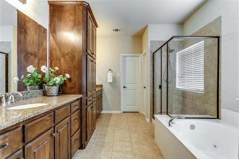    Master Bath 