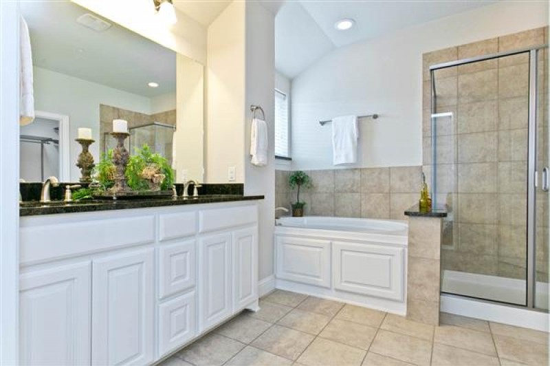    Master Bath 