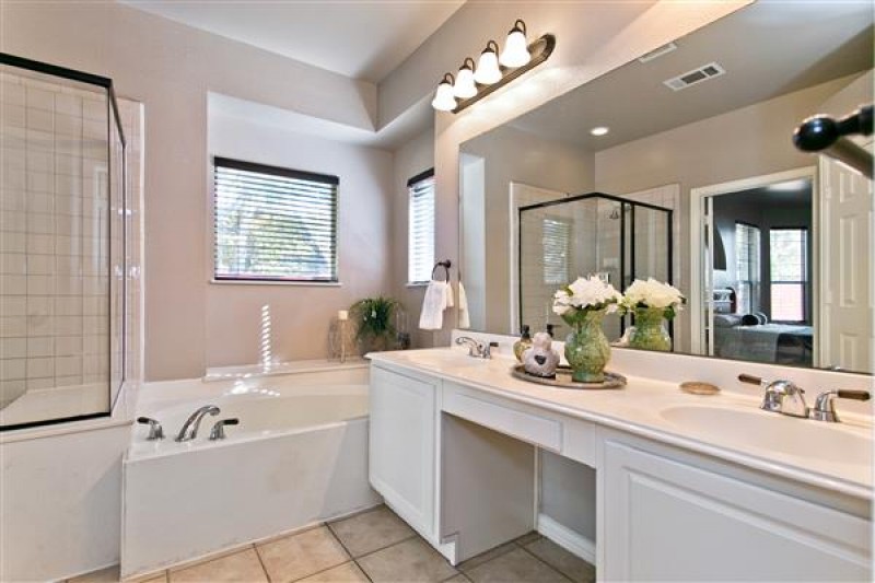    Master Bath 