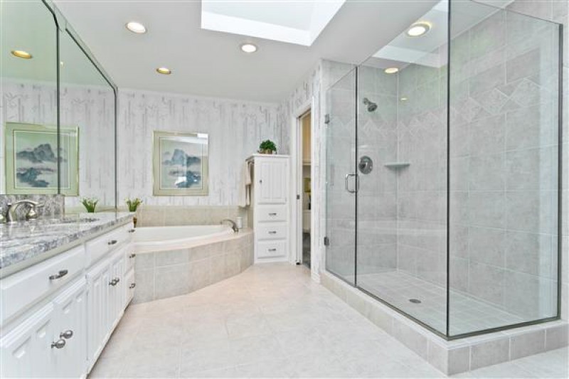    Master Bath 