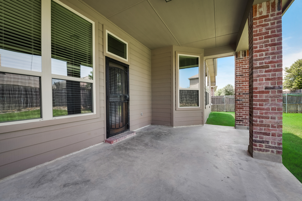    Covered Patio 