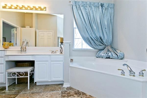    Master Bath 