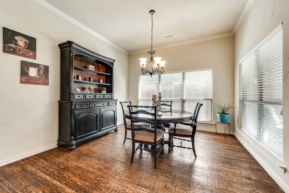    Charming Breakfast Area 