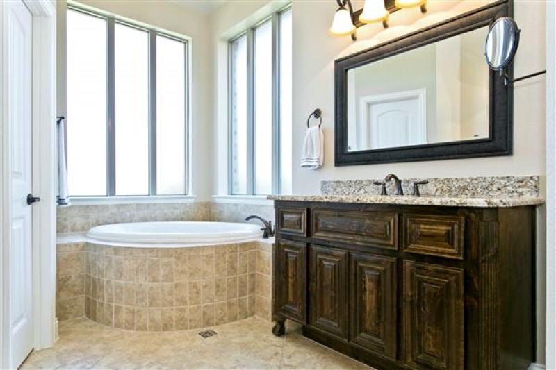    Master Bath 