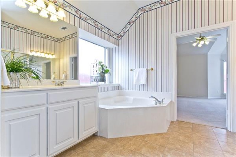    Master Bath 