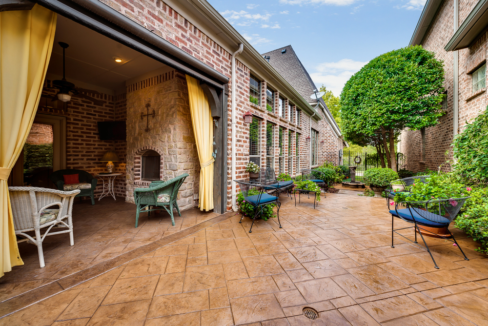    Stunning Patio 