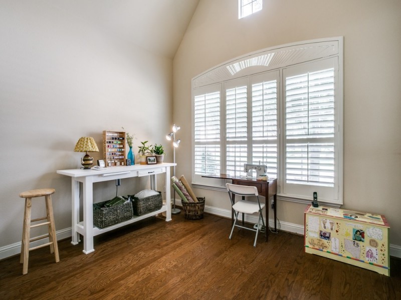      Secondary Bedroom 