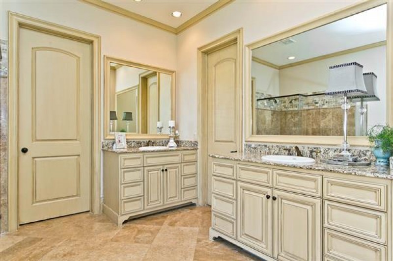    Master Bath 