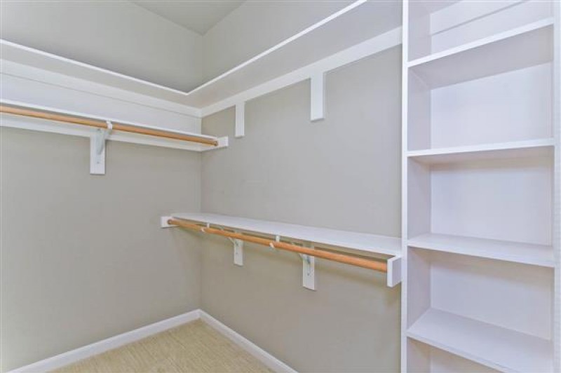    Secondary Walk in Closet 