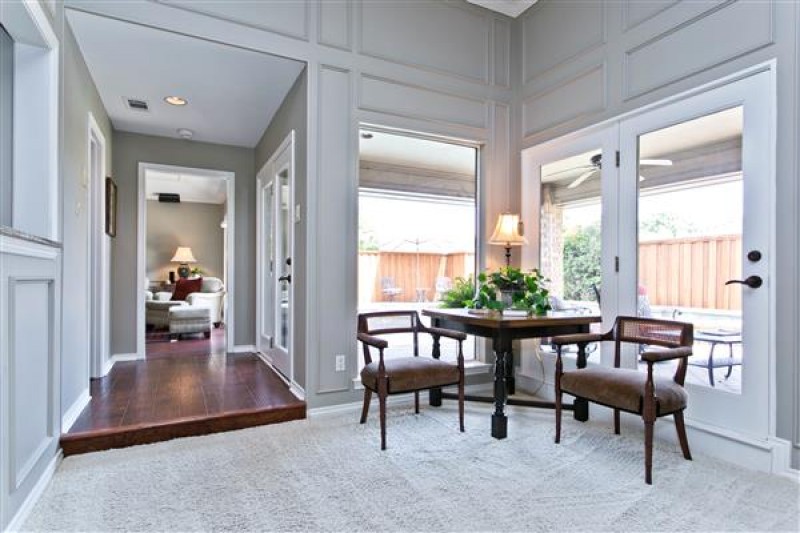    Sitting Area overlooks Pool  Spa 