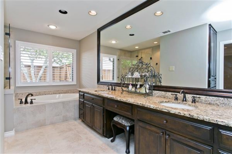    Master Bath 