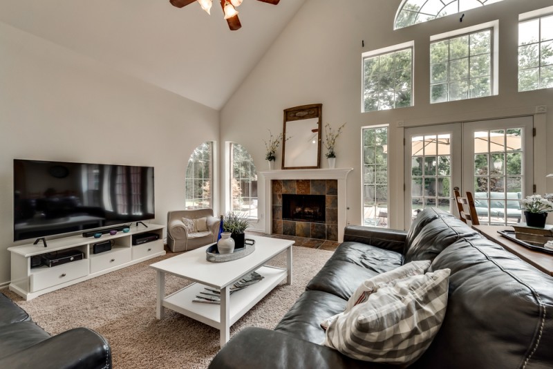    Family Room with Floor to Ceiling Windows 