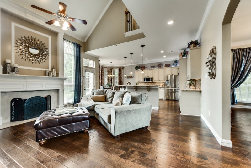    Inviting Family Room Open to Kitchen 