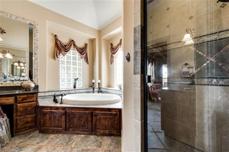    Master Bath 