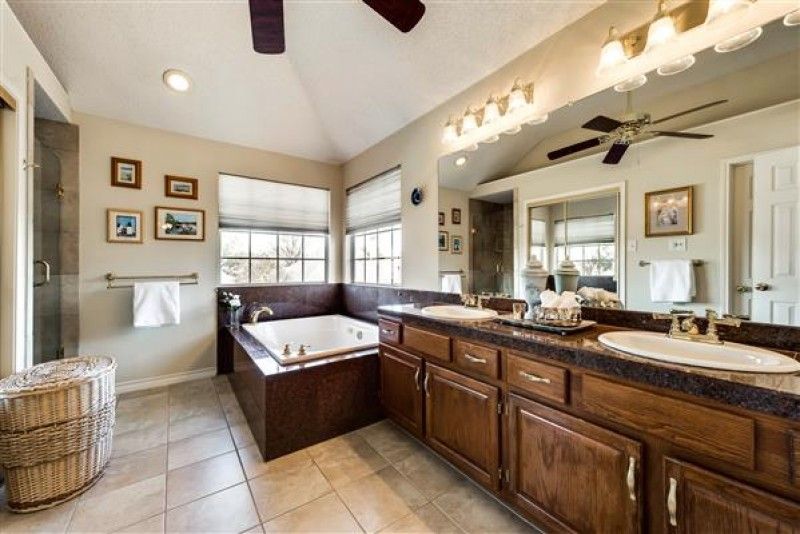    Master Bath 