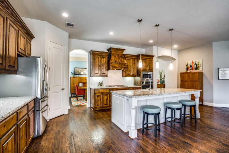    Under Cabinet Lighting and Large Walk In Pantry 