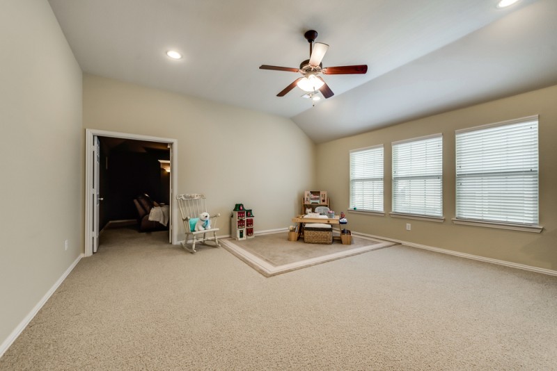    Spacious Upstairs Game Room 