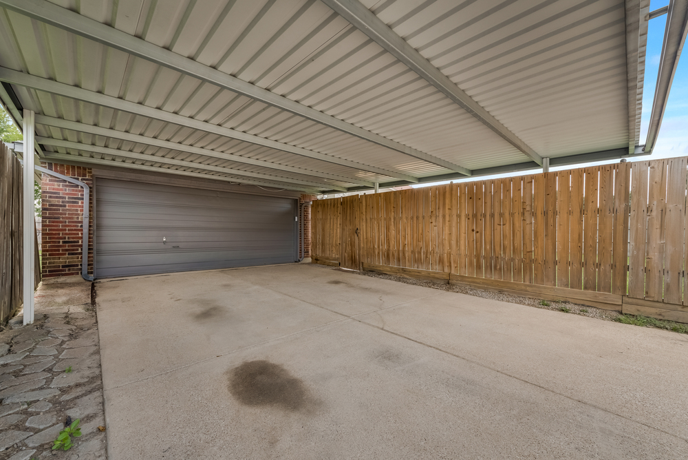       Foot Carport 