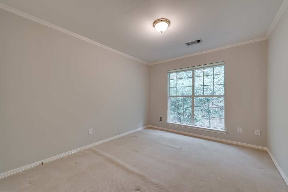    Secondary Bedroom Upstairs 