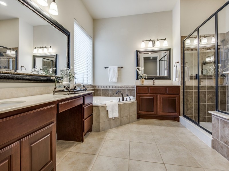    Master Bath 