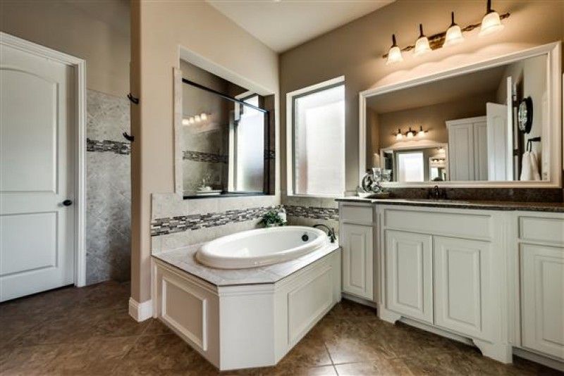    Master Bath 